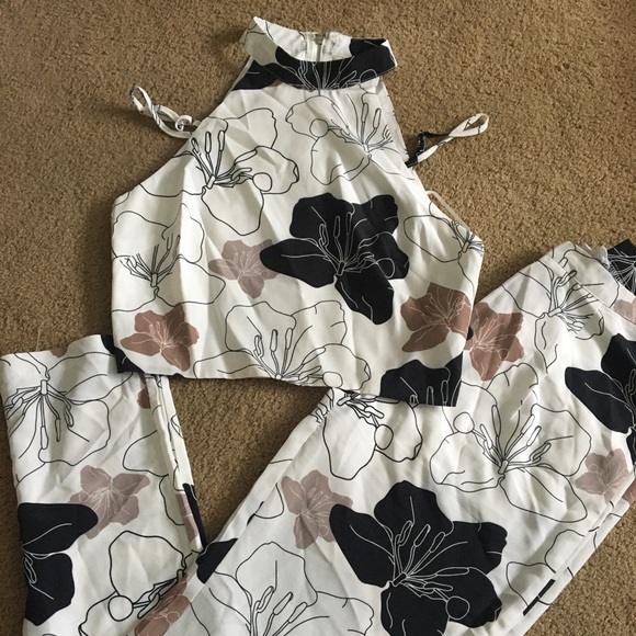 L’ATISTE by Amy Set crop halter top & pants Size S - Picture 8 of 14